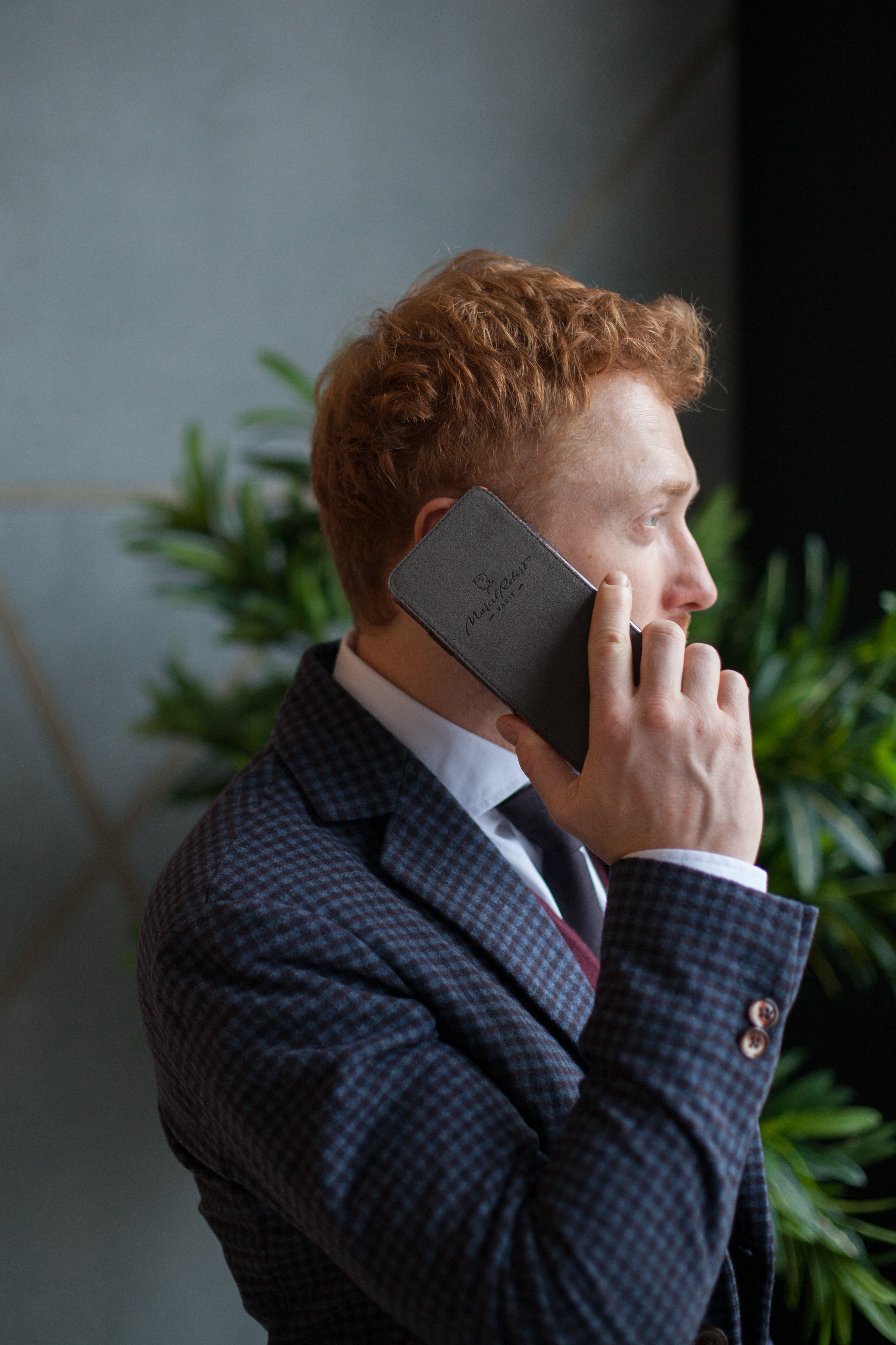 case iPhone 16 pro gold | Marcel Robert