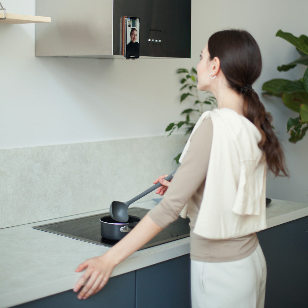 French Style Case Gold Leather iPhone 15 Pro | Marcel Robert - 1