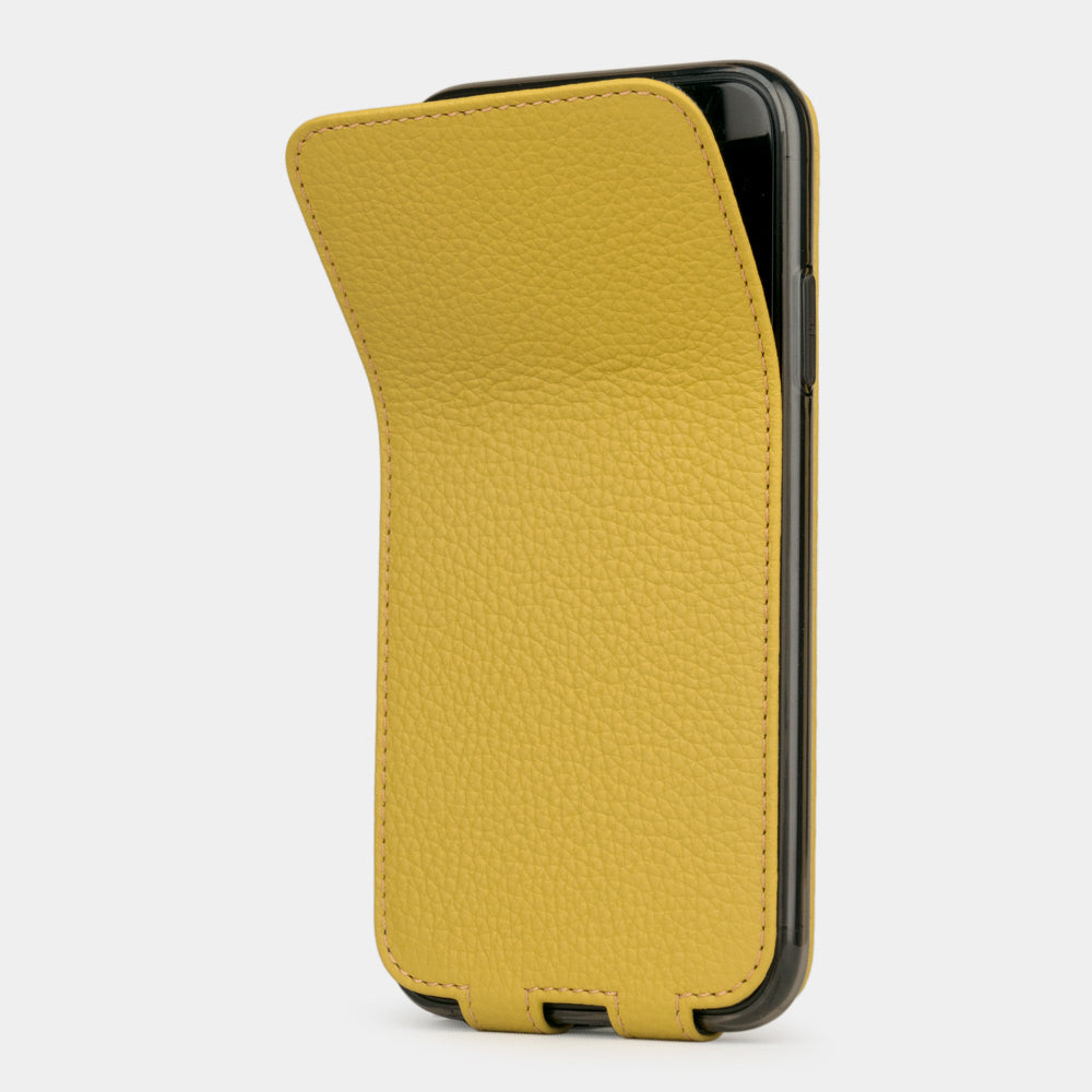 Premium Leather Case iPhone 11 Yellow | Marcel Robert - 1