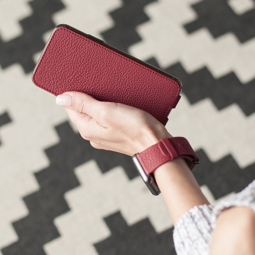 case iPhone 11 Pro cherry | Marcel Robert