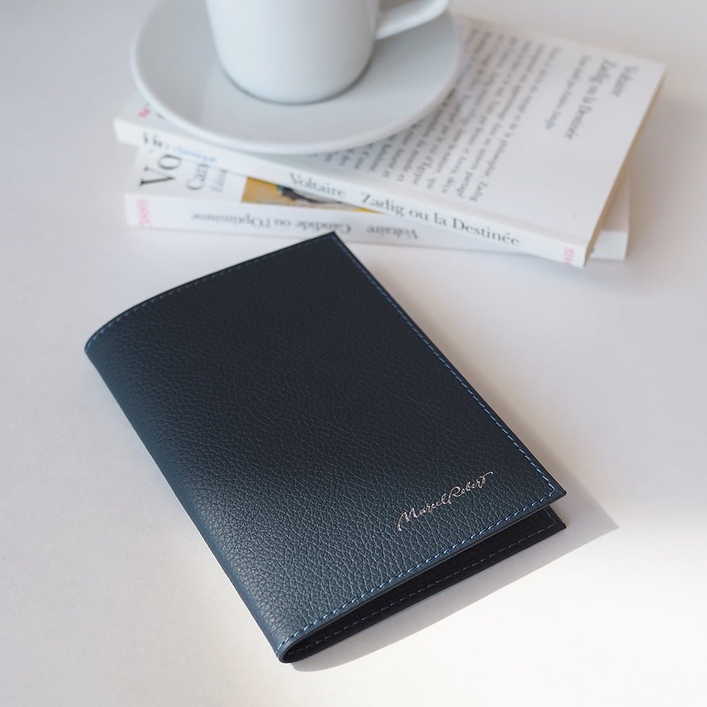 Elegant Leather Passport Cover Milano Blue | Marcel Robert - 4