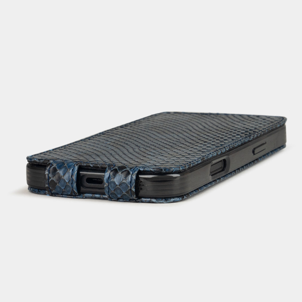 Blue Python Leather Case iPhone 16 Pro | Marcel Robert - 14