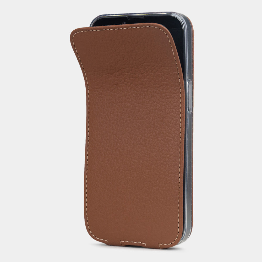 Strong iPhone 16e protection in premium golden leather, stable flip case